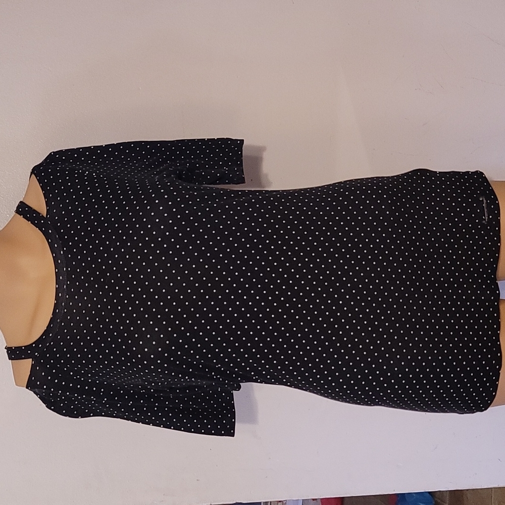 Michael Kros cold shoulder shirt medium